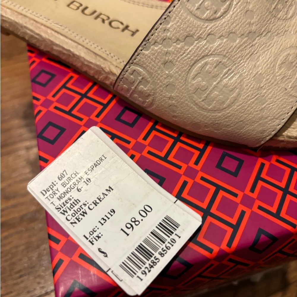 Tory Burch Espadrille Cream Slide Sandals - Picture 8 of 9